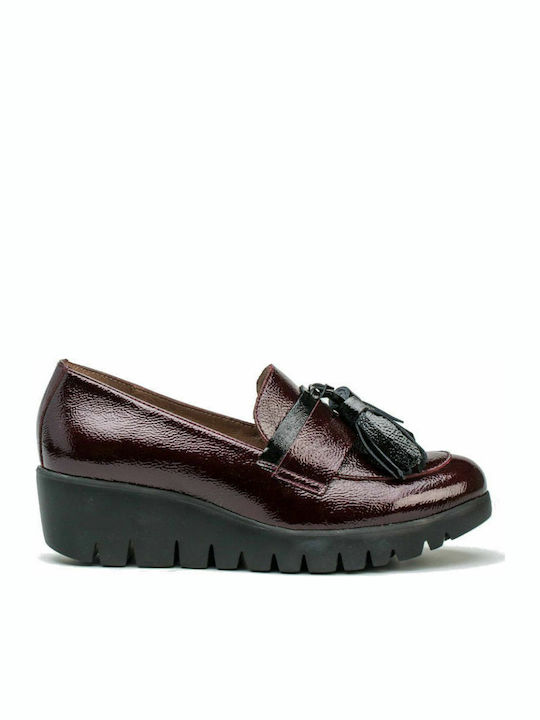 Wonders Patent Leather Women's Moccasins in Burgundy Color