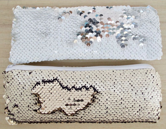 Taufgeschenke mit Dekorativem Kästchen mit Silbernen Pailletten aus Stoff