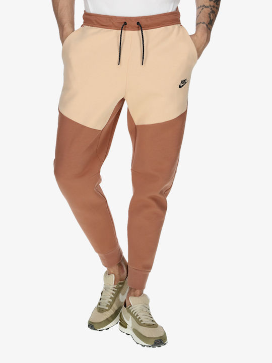 Nike Sportswear Tech с Ластик Бежов