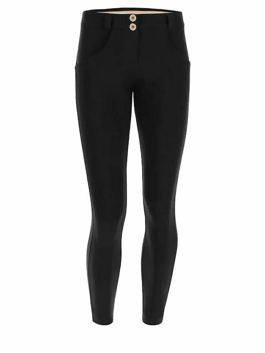WR.UP® Damen Stoff Capri Hose Push-up in Super Enger Passform Schwarz