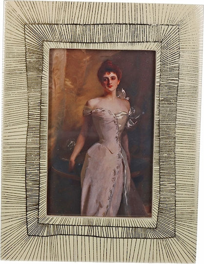 Zaros Plastic Photo Frame with Ecru Frame
