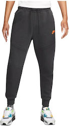 Nike Sportswear Tech Men's Sweatpants with Rubber Gray