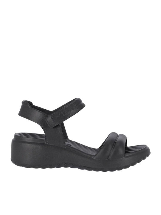 Women's Flat Sandals with Strap in Black Color