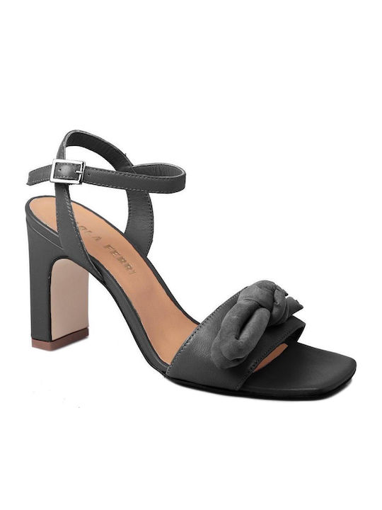 Paola Ferri Leder Sandalen Schwarz
