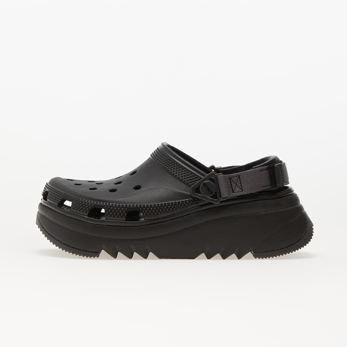 20250916032053_crocs_hiker_xsc
