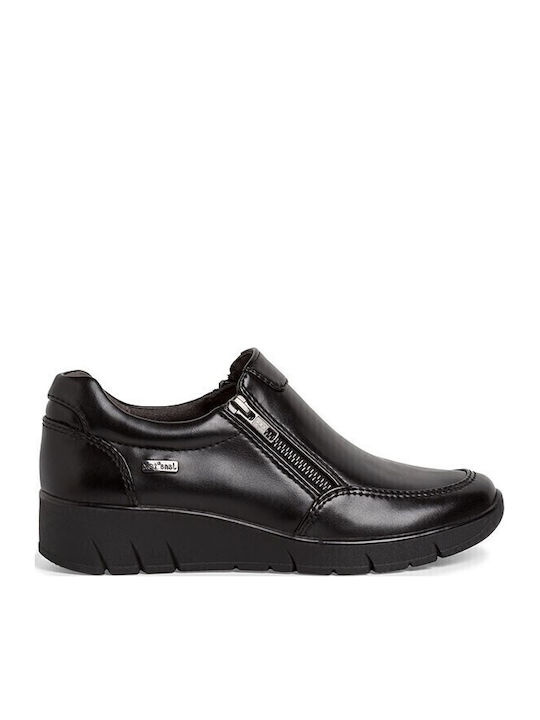 Softline Women's Moccasins in Black Color