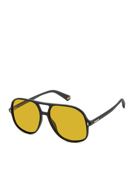 Polaroid Men's Sunglasses with Black Plastic Fr...