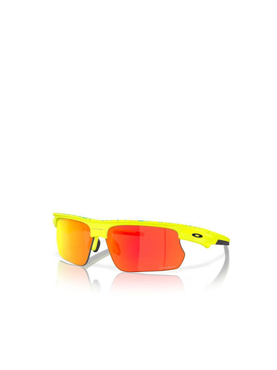 Oakley Prizm Men's Sunglasses with Yellow Plastic Frame and Red Lens OO9400-13