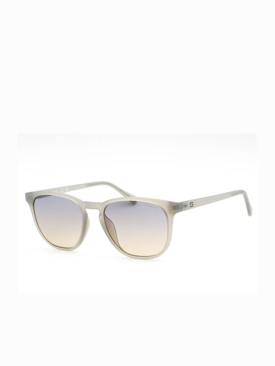 Guess Sunglasses with Gray Plastic Frame and Gr...