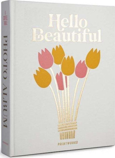 Album foto Printworks Hello Beautiful 33 X 27 cm Copertă elegantă din carton 60 fotografii 10 X 15 cm 30 pagini Ideal ca și cadou Crem Album foto Printworks Hello Beautiful 33 X 27 cm Copertă elegantă din carton 60 fotografii 10 X 15 cm 30 pagini Ideal ca și cadou Crem