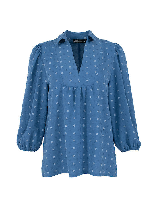 Blaue Bluse mit Blumenmuster