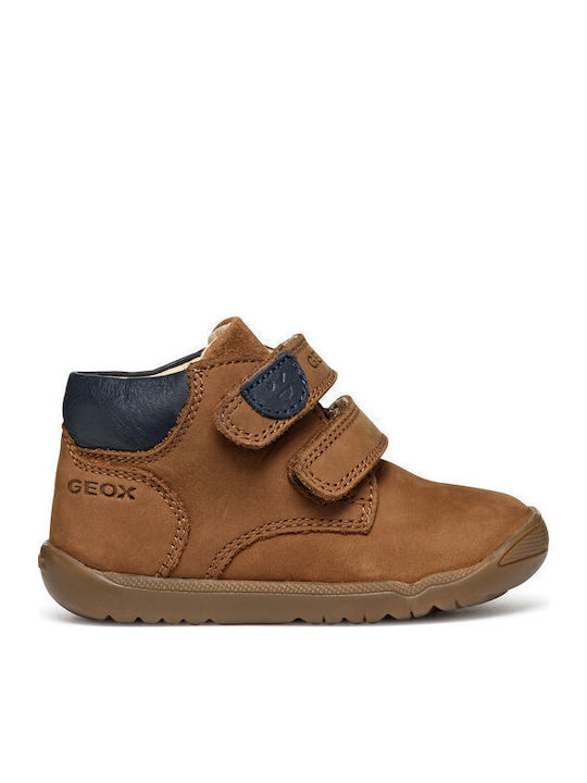 Geox B Macchia Leather Kids Boots with Velcro B...