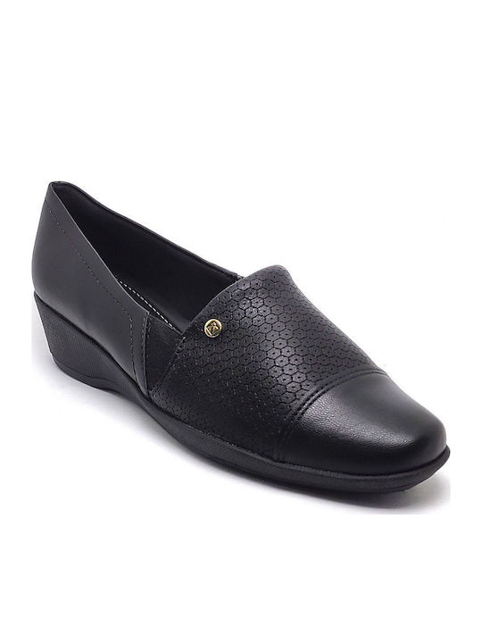 Women's Moccasins in Black Color