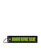 Stoff-Schlüsselanhänger Besticktes Logo Remove Before Flight Grün