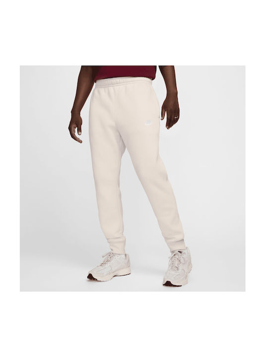 Nike Club Men's Fleece Sweatpants with Rubber B...