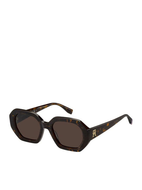 Tommy Hilfiger Women's Sunglasses with Brown Ta...
