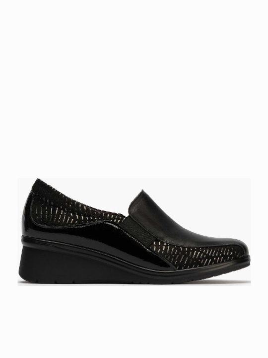 Patent Leather Women's Moccasins in Black Color
