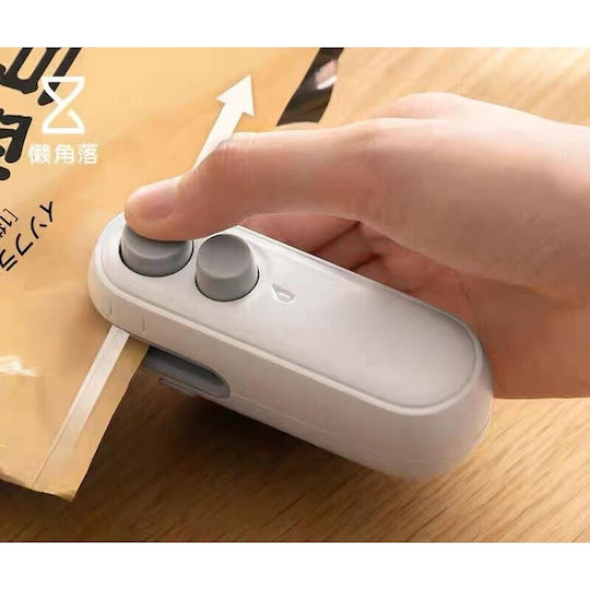Vacuum Sealer with Magnet for Food Bags 9x4x3cm White