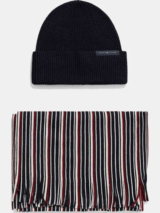 Beanie Beanie Knitted in Navy Blue color