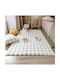 To megalo pazari Rug Rectangular Furry White