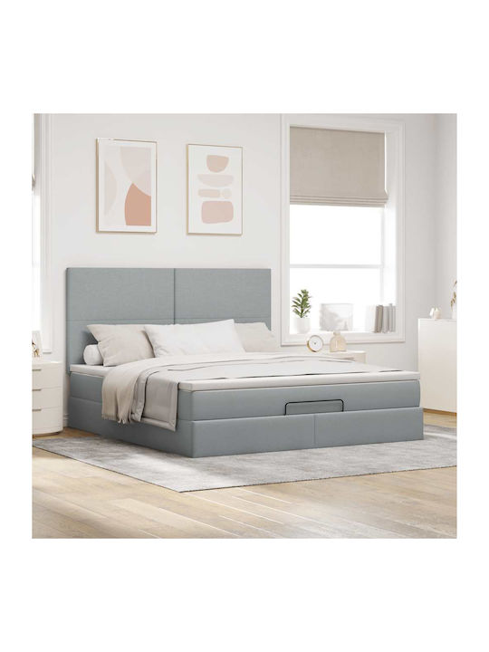 Doppelbett Mit Stoffbezogener Hellgrauer Wand m...