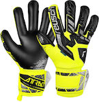 Reusch Attrakt Freegel Adults Goalkeeper Gloves...