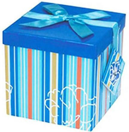Dungi Cutie pentru Cadou Albastru deschis 15x15x15cm.