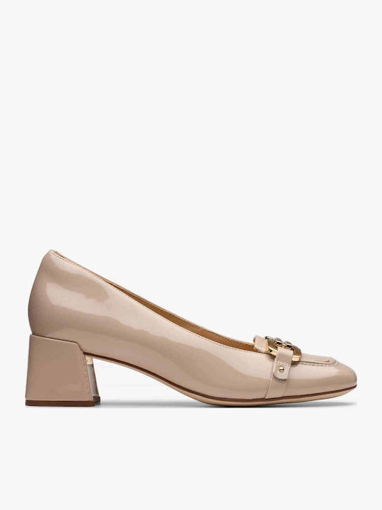 Clarks Court Токчета от Лак с Нисък ток Бежов