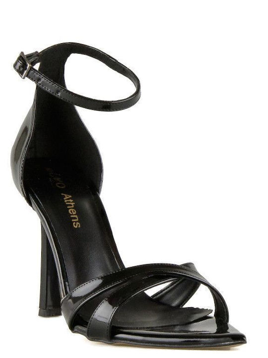 Sandalen aus Lackleder Schwarz