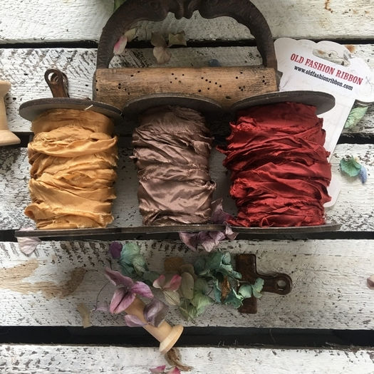 Set de 3 panglici vintage maro-roșu
