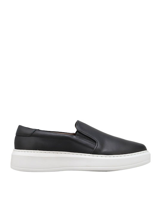 Leather Women's Moccasins in Black Color