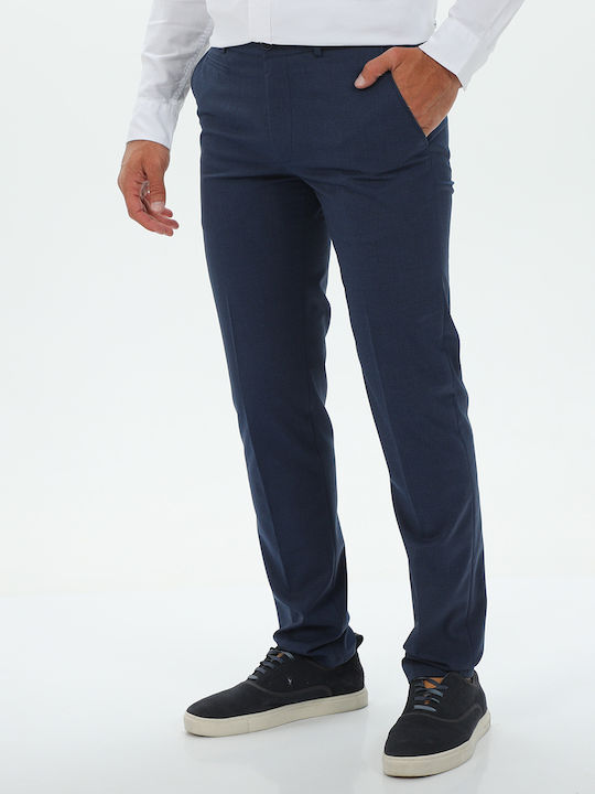 Trousers in Regular Fit Blue