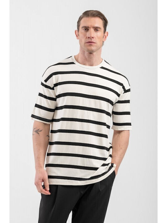T-shirt White