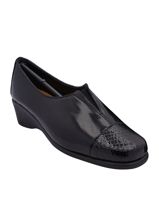 Pupilo Leather Women's Moccasins in Black Color