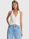 8921095-WHITE