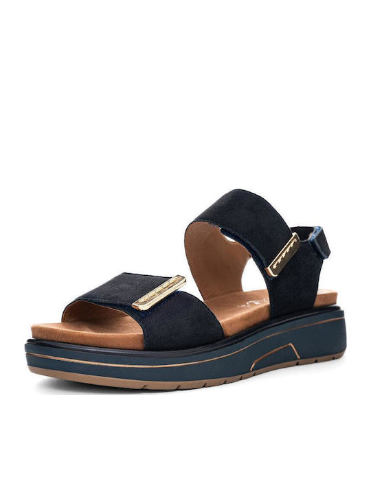 Women's Flat Sandals in Black Color