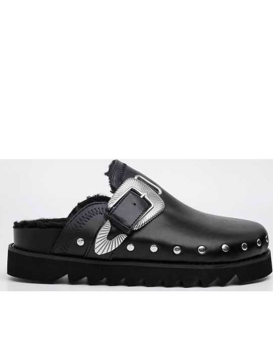 Women's Flat Sandals in Black Color