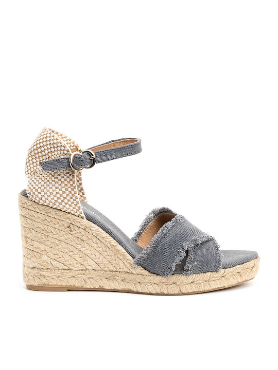 Daniela Polo Black Platforms