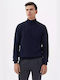 Blauer Pullover