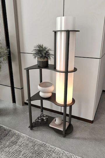Dekorative Stehlampe mit Regalen