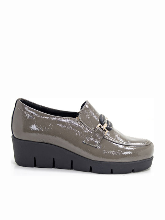 Softies Patent Leather Women's Moccasins in Bro...