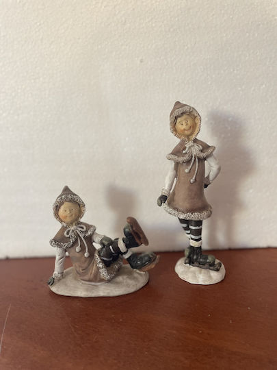 Set Weihnachtsfiguren 2 Mädchen Sitzend Stehend Schlittschuhe
