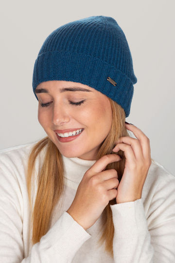 Beanie Beanie Knitted in Blue color