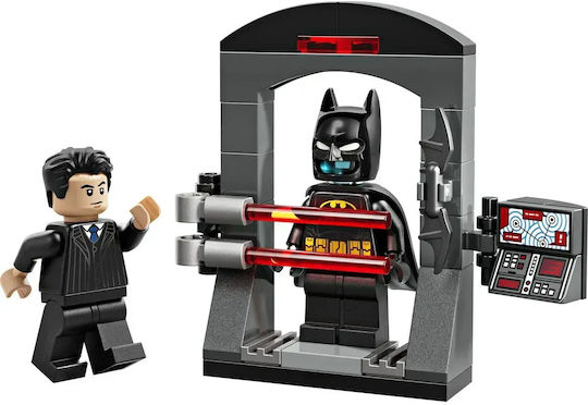 LEGO Конструктори Batman Bruce Wayne & The Batsuit за 7+ Години 35 Бройки