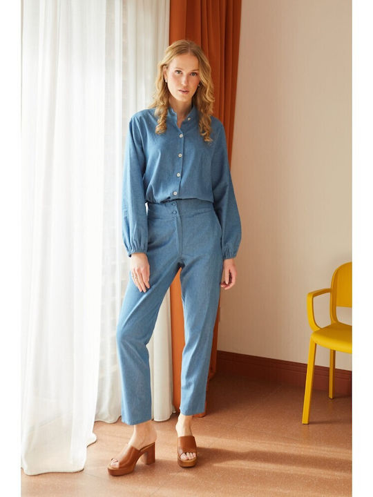 Women's Jean Pants in Slim Fit