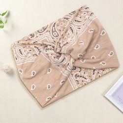 Cross Hair Banner In Soft Cotton Printed Paisley Vintage Beige