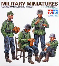 1/35 German Soldiers At Rest