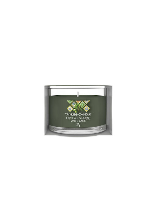 Yankee Candle Aromatic Candle in Jar with Cotto...