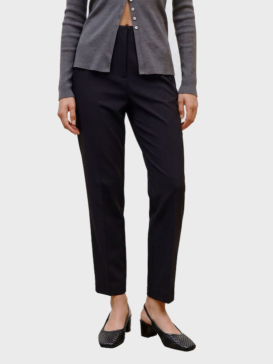 Vero Moda Women's Fabric Trousers in Slim Fit Black