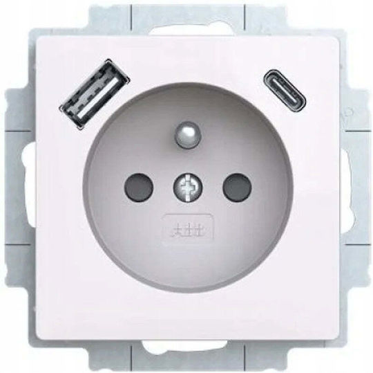 Abb Single Flush-Mounted Power Socket with 2 USB Ports and Lid White